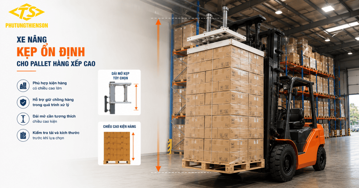 Xe nâng kẹp ổn định cho pallet hàng xếp cao